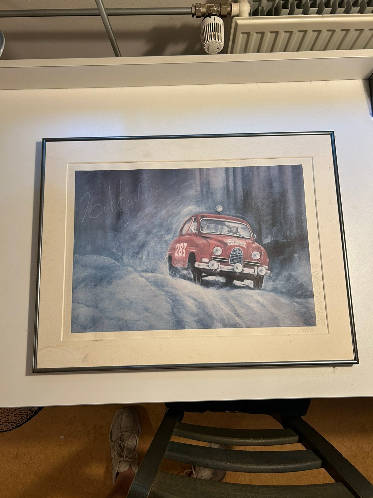 Saab 96 ‘Eric Carlson’ originele dealer litho, Antiek en Kunst, Kunst | Tekeningen en Foto's, Ophalen, Overige typen, Lithografie