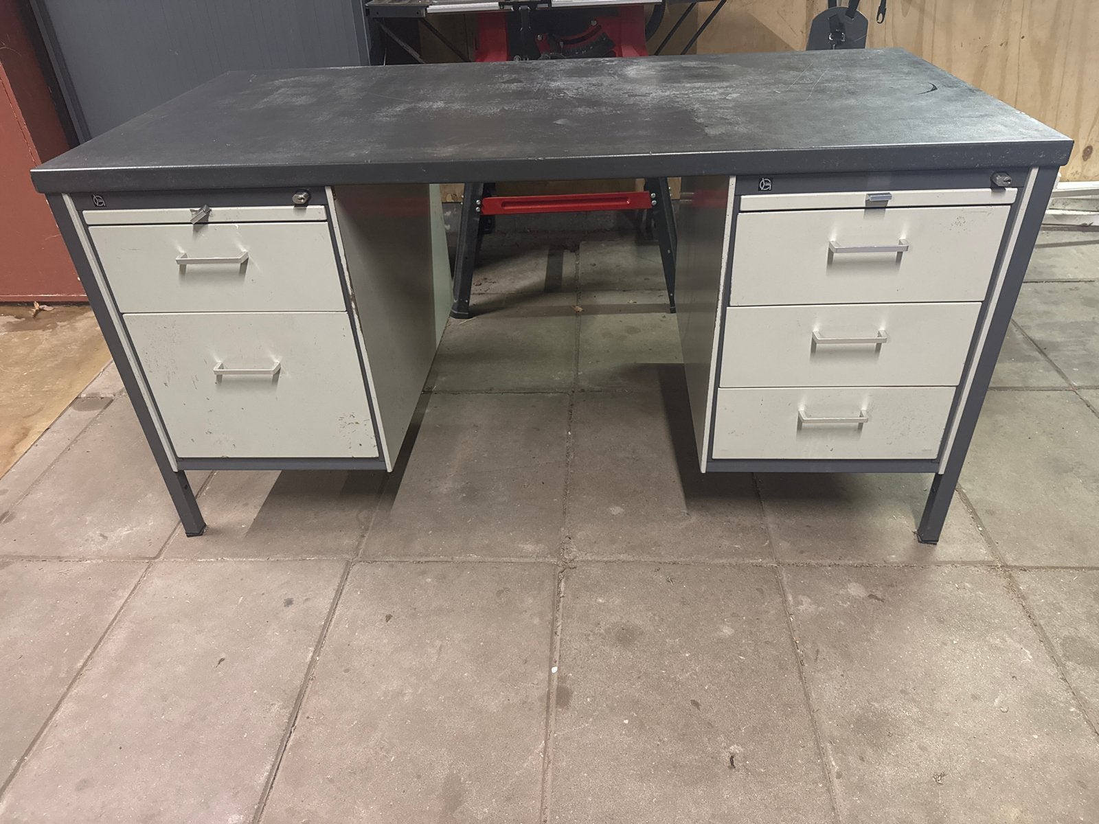 Gispen Bureau met Lades - Vintage Industrieel Design, Huis en Inrichting, Bureaus, Ophalen, Gebruikt, Met lades, Metaal