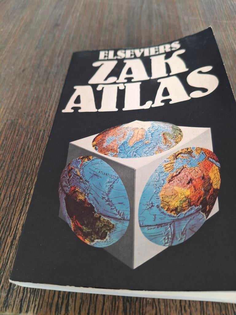 Elseviers Zakatlas - 24ste druk, Gelezen, Overige atlassen, Ophalen of Verzenden, Geografisch en Cartografisch Instituut Elsevier