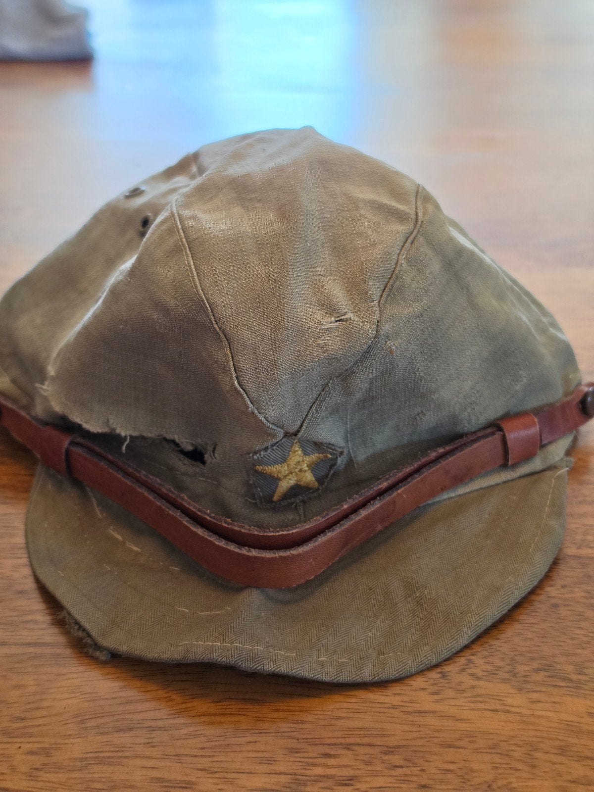originele Japanse leger veldpet uit ww2  beschadigd, Verzamelen, Verzenden, Landmacht, Azië, Helm of Baret