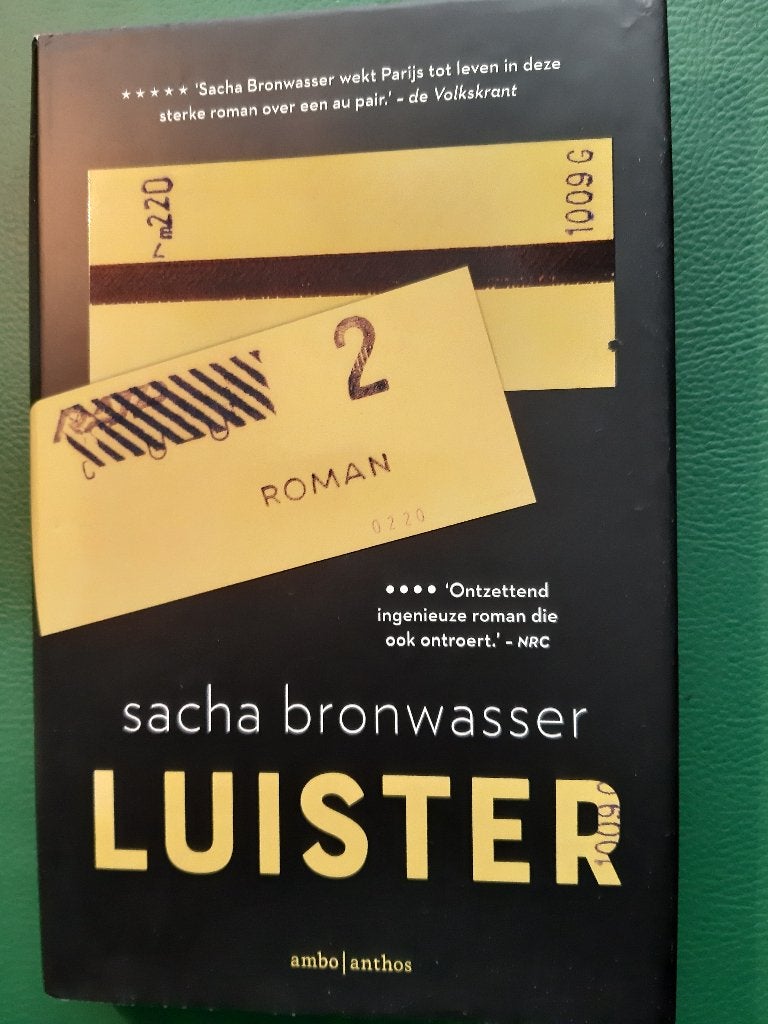 Luister , roman van Sacha Bronwasser, Verzenden, Sacha Bronwasser, Zo goed als nieuw, Nederland