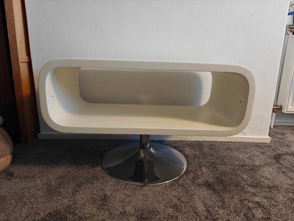 Space-age design wit (media)kastje/tafeltje met chromen voet, Gebruikt, 50 tot 100 cm, 50 tot 100 cm, Space Age, Modern, Eigentijds, Mid century