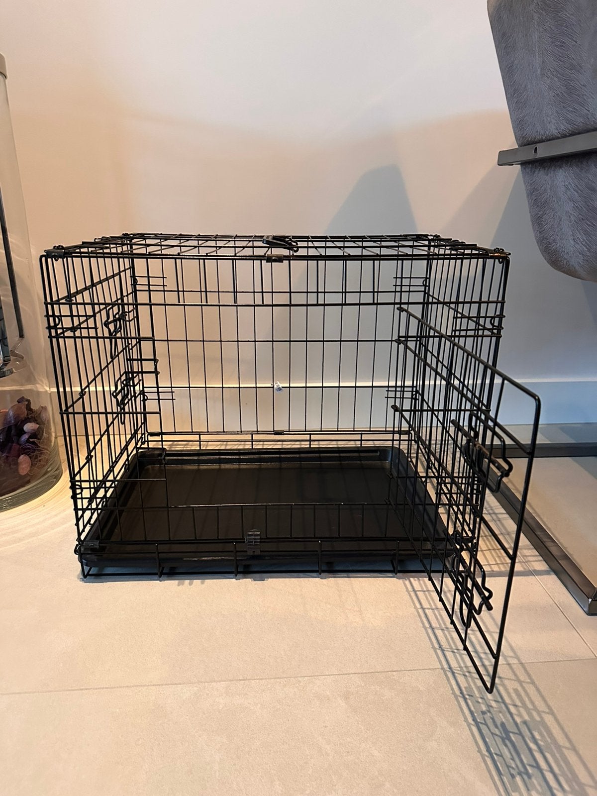 Nieuw! Zwarte honden bench, Dieren en Toebehoren, Ophalen, Zo goed als nieuw, 75 tot 110 cm, Minder dan 65 cm