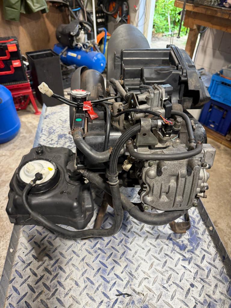 Yamaha Neos 4-takt motorblok met tank, Ophalen, Gebruikt, Blok