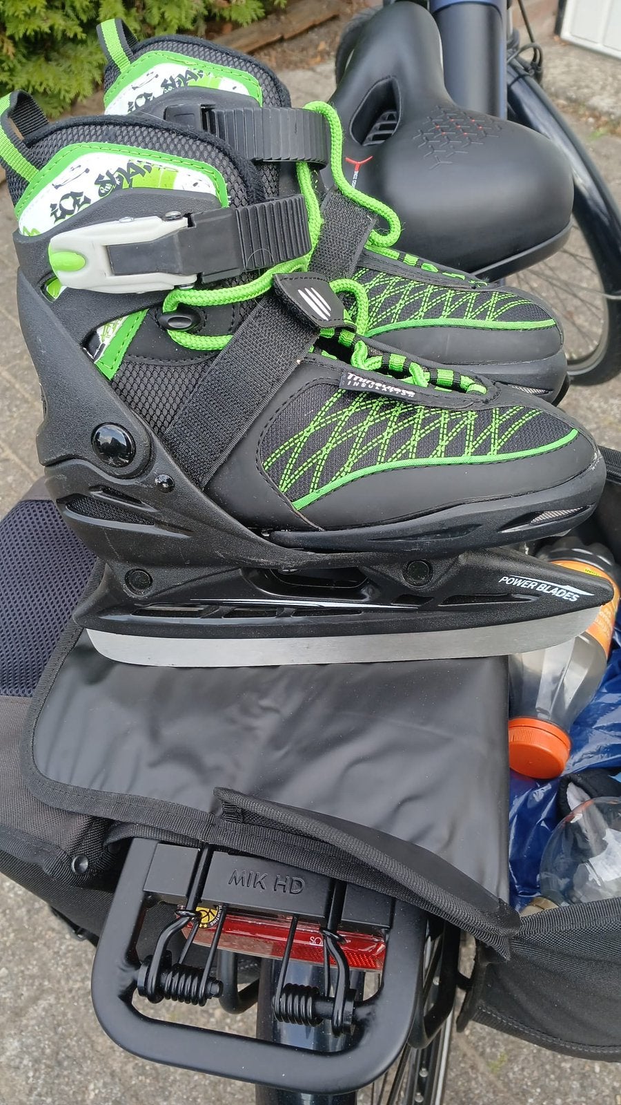 Maat 29-33 ijshockey schaatsen, Ophalen, Zo goed als nieuw