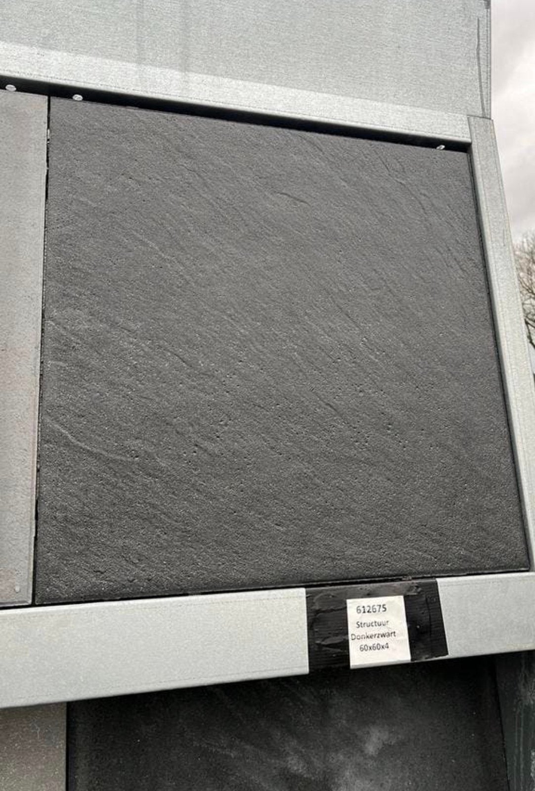 Betontegels 60x60x4 Donkerzwart – Structuur, Ophalen of Verzenden, Zo goed als nieuw, Beton, Terrastegels