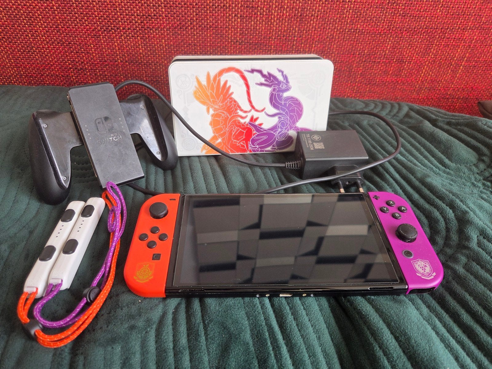 Nintendo Switch OLED Pokémon Scarlet&Violet Limited Edition, Ophalen of Verzenden, Gebruikt, Met 2 controllers, Switch OLED