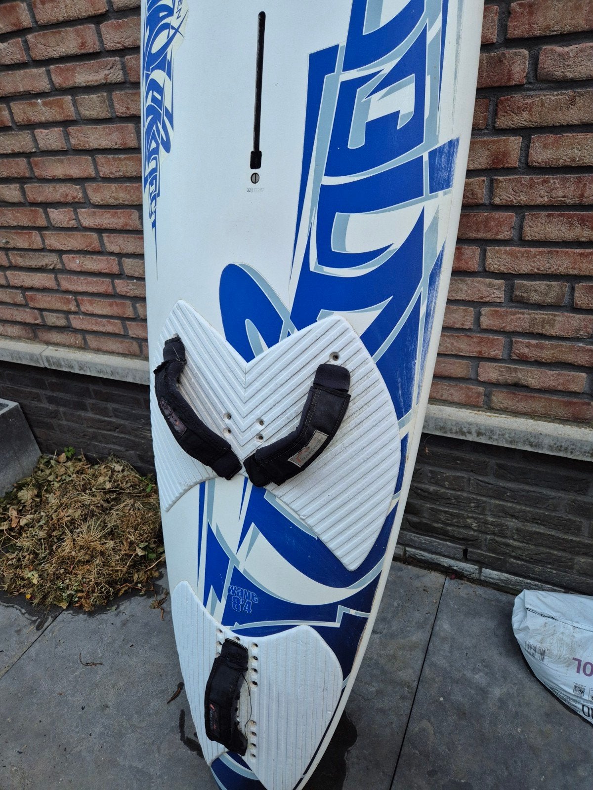 F2 Windsurfplank - Gebruikt, inclusief vin, Watersport en Boten, Ophalen, Gebruikt, Plank