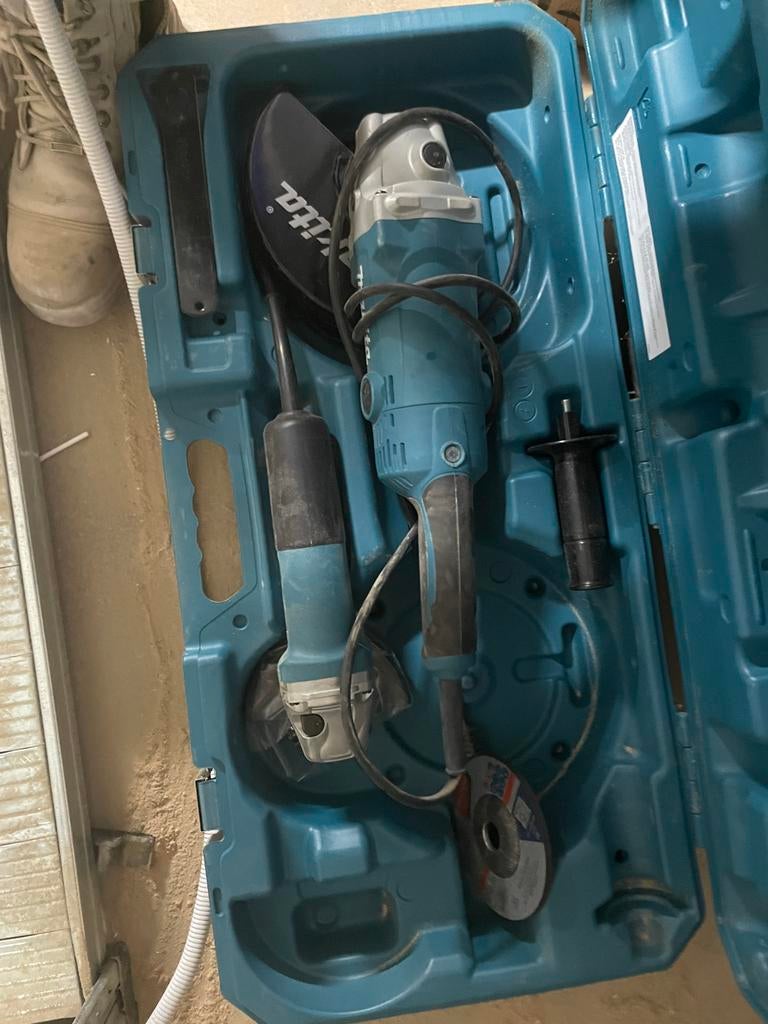 Makita Haakse Slijpmachine Set (9558HNRG & GA9020), Ophalen of Verzenden, Gebruikt, 700 tot 1000 watt, Haakse handslijpmachine