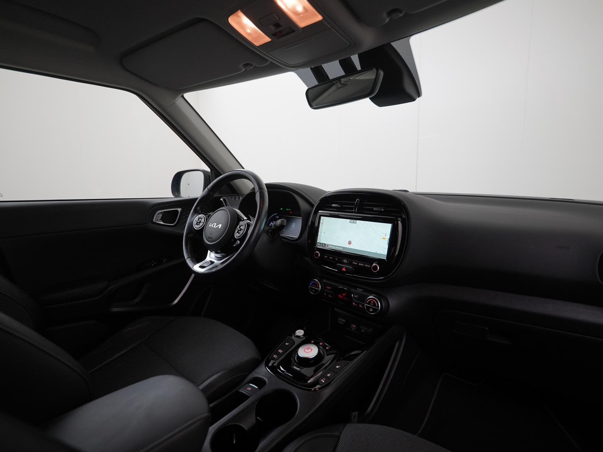 Kia e-Soul DynamicPlusLine 64 kWh | SOH 100% | Zondag Open!, Auto's, Gebruikt, Leder en Stof, 64 kWh, Soul