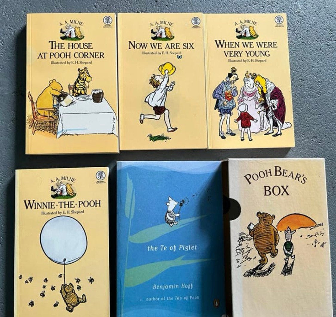 A.A. Milne Winnie the Pooh Bear's box set + Piglet Engels, Ophalen, Gelezen