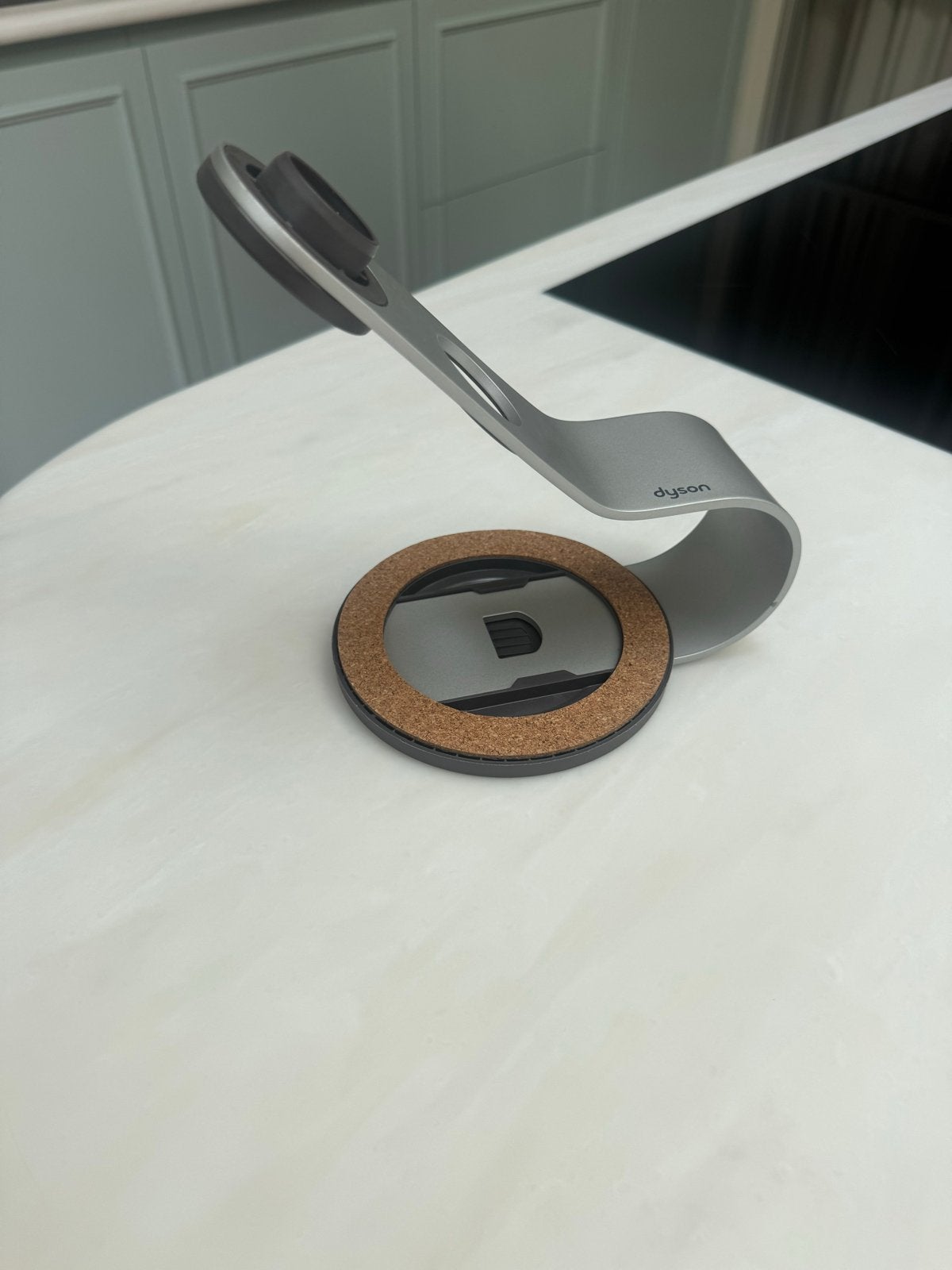 Dyson Supersonic Föhn Houder - Zilver/Kurk, Ophalen, Zo goed als nieuw