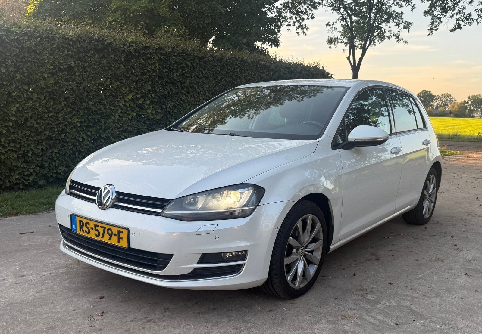 Volkswagen Golf 1.4 TSI 90KW DSG 2013 Wit, 4 cilinders, 1395 cc, 630 kg, Geïmporteerd