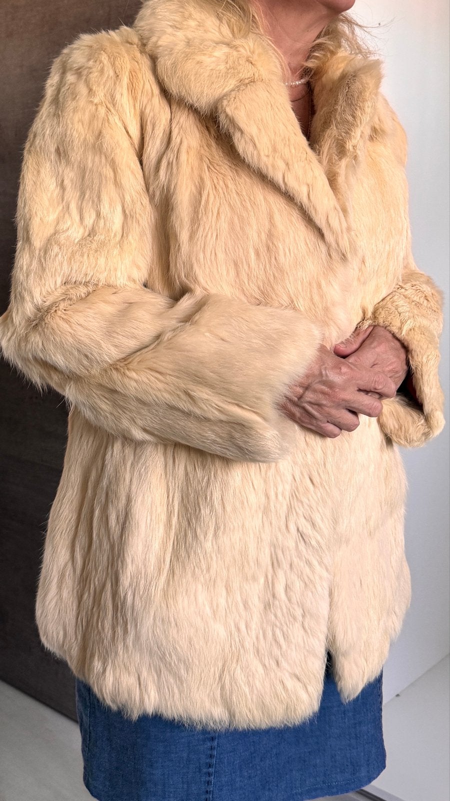 Elegante echte bontjas - Beige, Kleding | Dames, Jassen | Winter, Ophalen, Zo goed als nieuw, Maat 38/40 (M), Beige