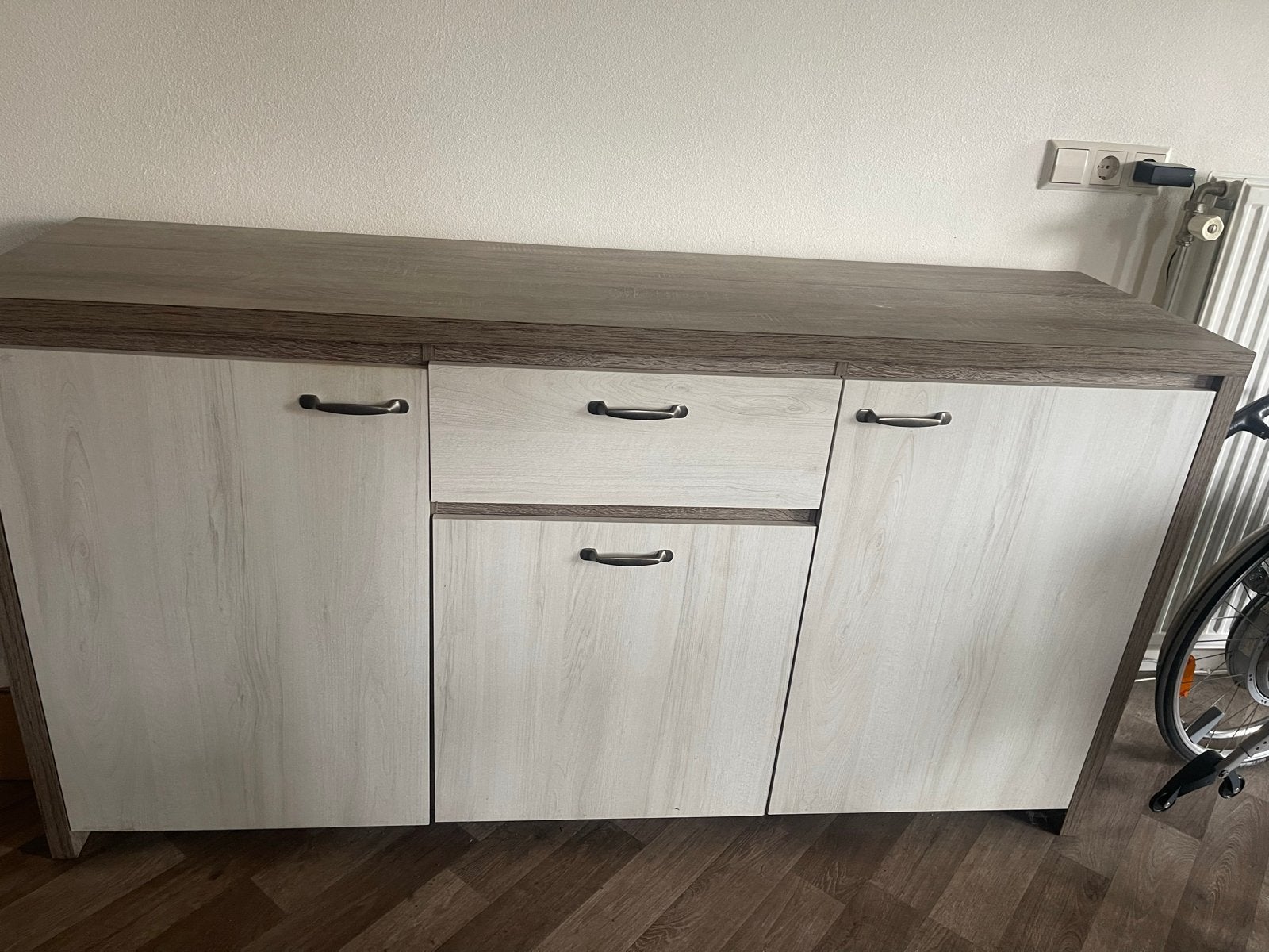 Dressoir en tv meubel gratis af te halen, Ophalen, Gebruikt, 150 tot 200 cm, Met lade(s)