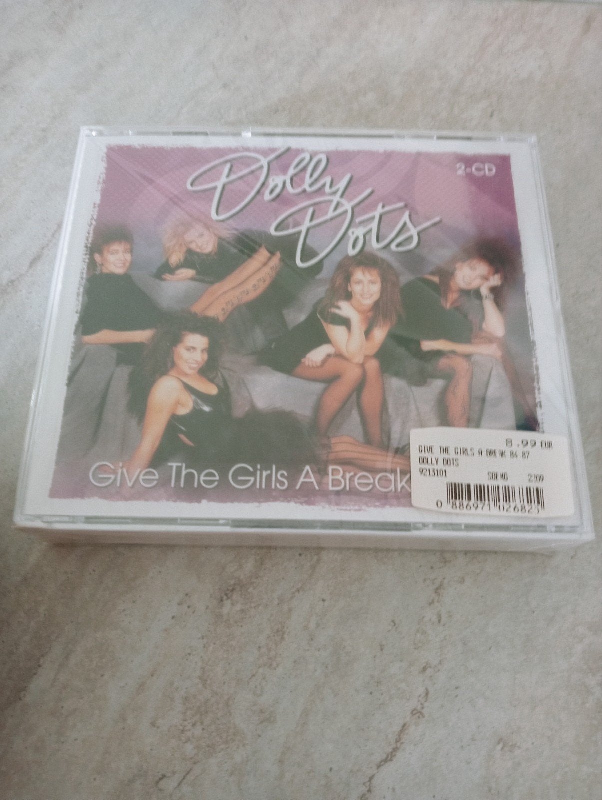 Dolly Dots - Give The Girls A Break (2CD) Nieuw in verpakkin, Ophalen of Verzenden, 1980 - 1989, Nieuw in verpakking, Boxset