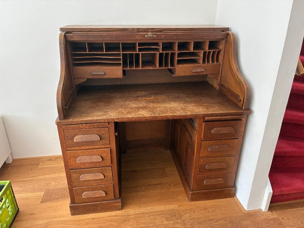 Antiek hout bureau, Ophalen
