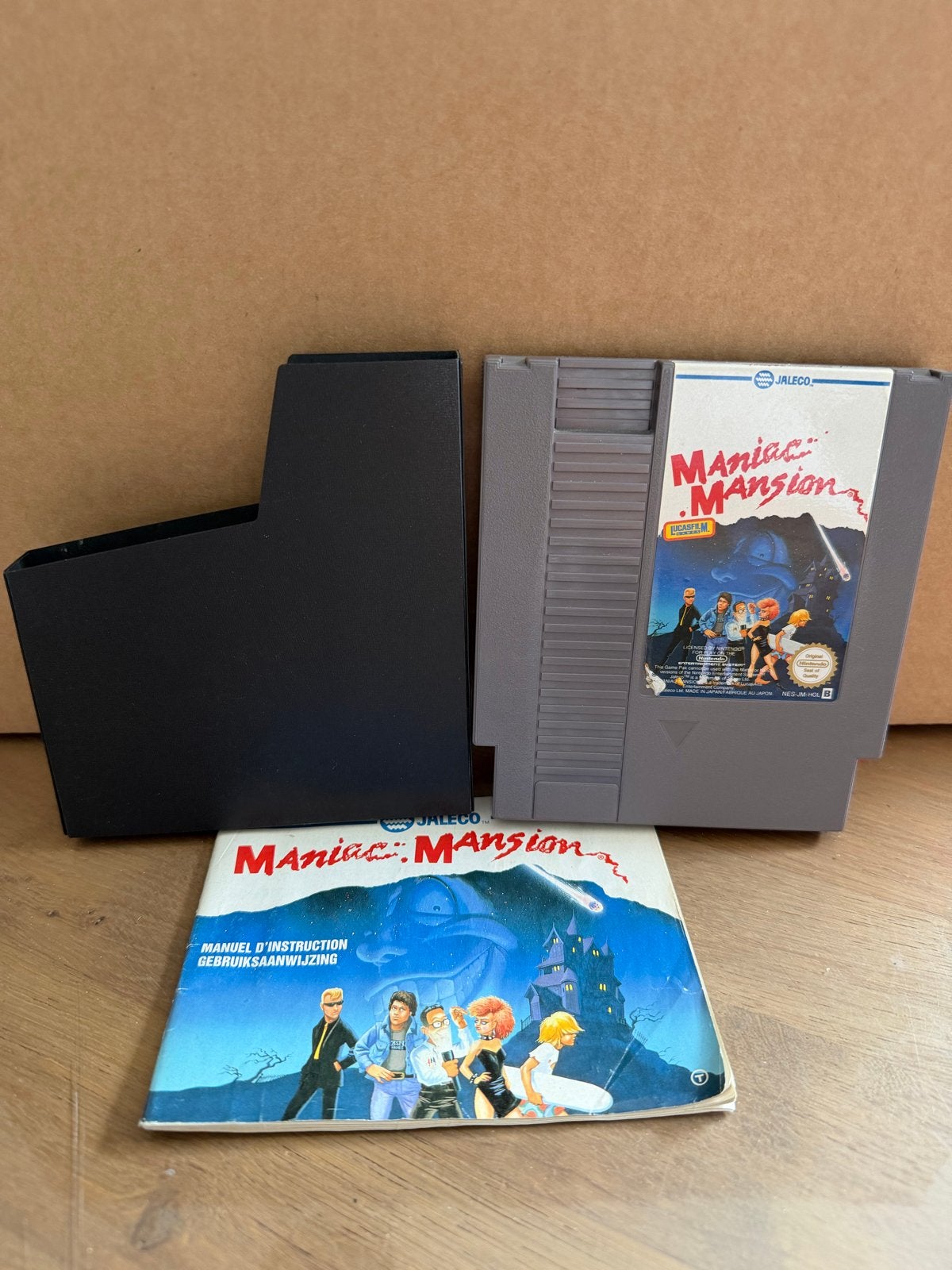 Maniac Mansion NES met handleiding en hoes, Spelcomputers en Games, Avontuur en Actie, Gebruikt, 1 speler, Ophalen of Verzenden