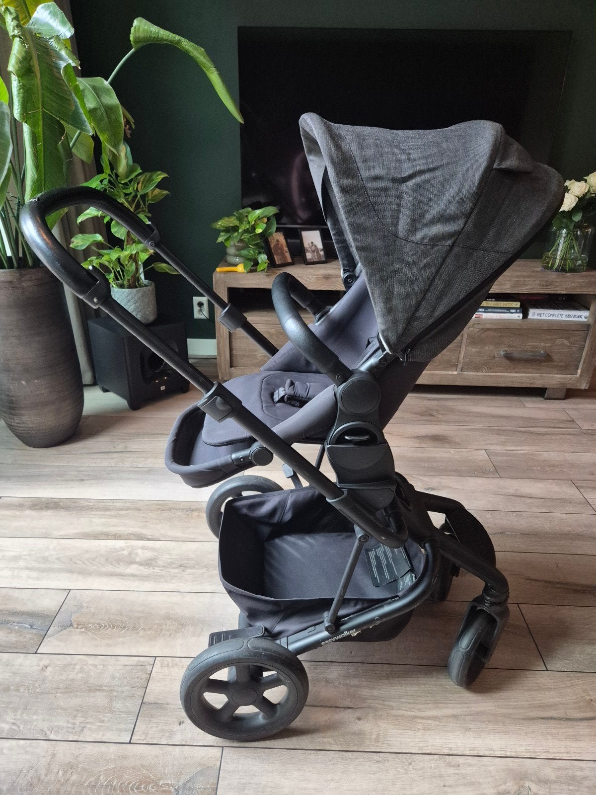 Easywalker Harvey 2 – Compleet met accessoires en adapters, Kinderen en Baby's, Buggy's, Ophalen, Gebruikt, Regenhoes