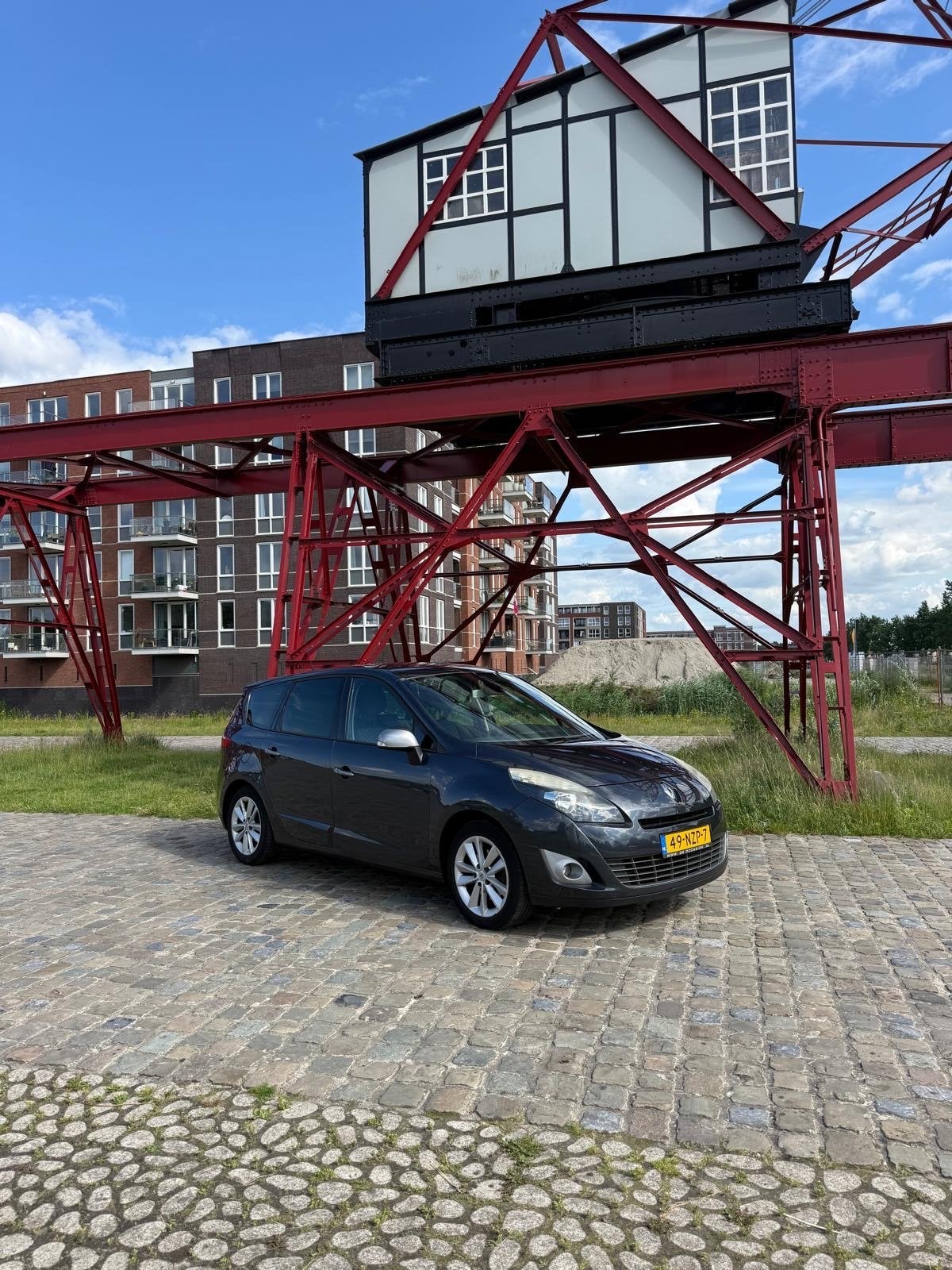 Renault Grand Scenic 1.4 TCE 5P 2011 Grijs, Auto's, Voorwielaandrijving, 745 kg, 4 cilinders, 75 €/maand