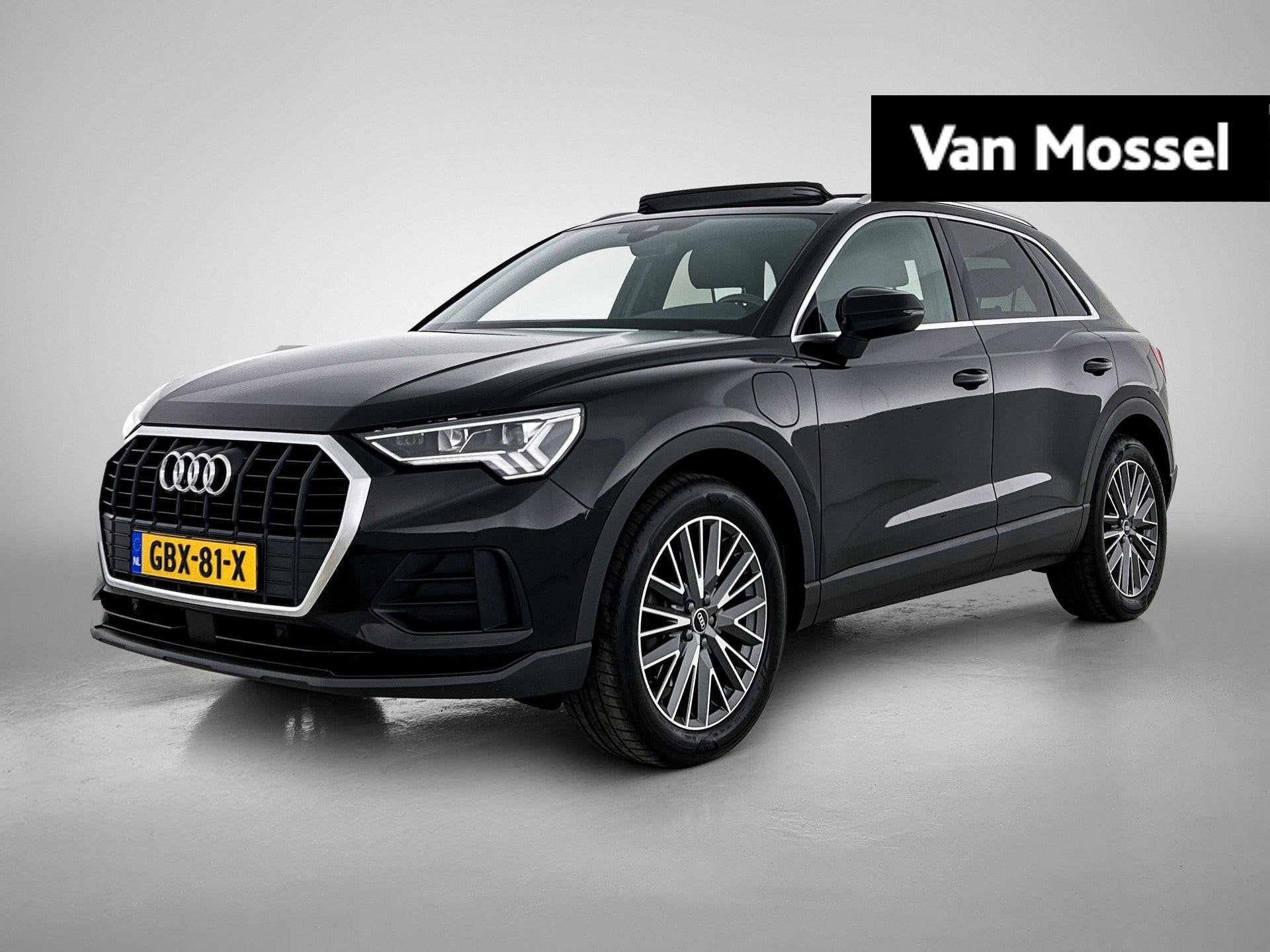 Audi Q3 45 TFSI e S edition | PANO SCHUIFDAK | NAVIGATIE | S, Auto's, 12 maanden, Gebruikt, Leder en Stof, Zwart