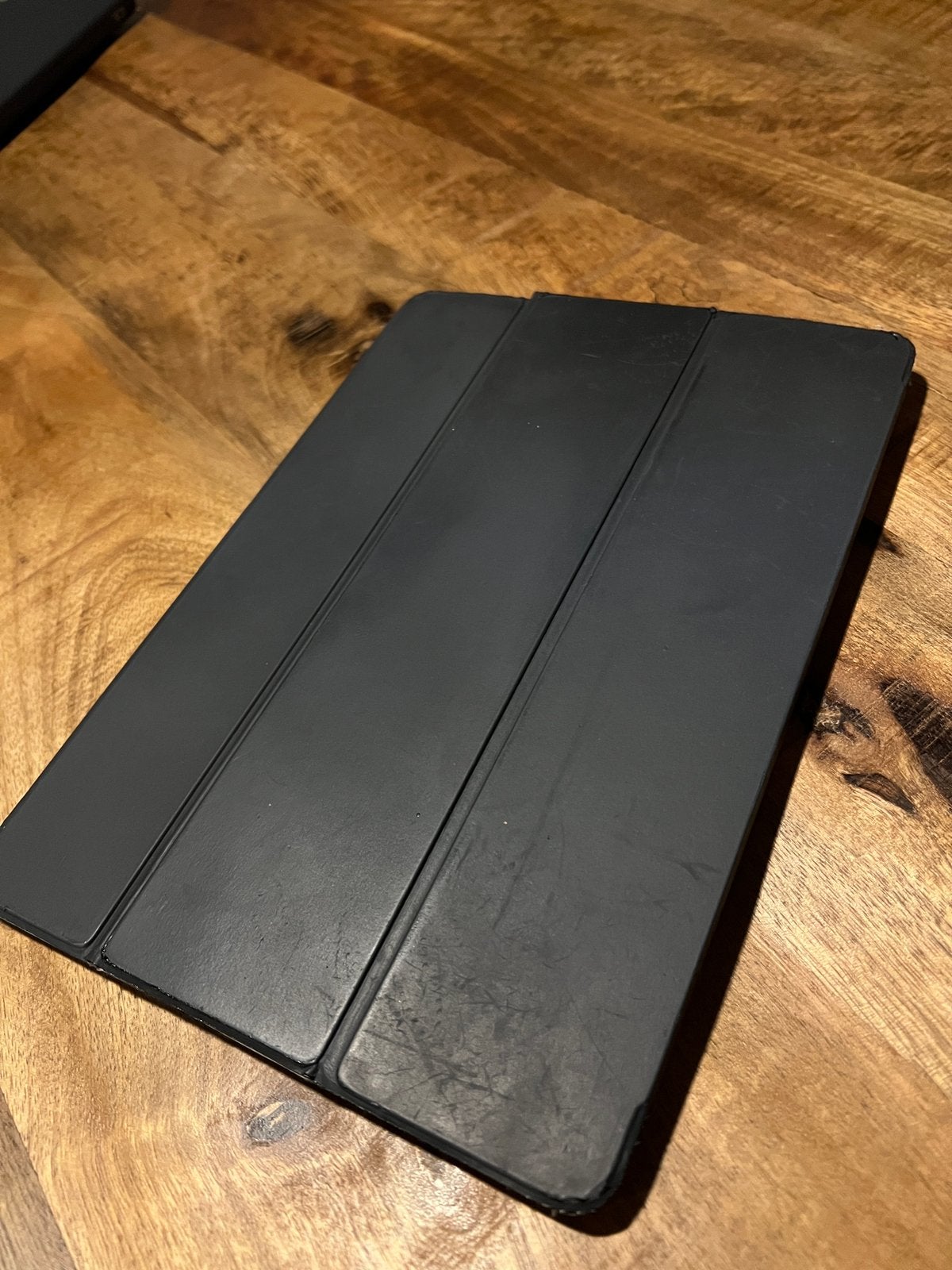 iPad Pro 10,5” 256GB + toetsenbordcover, Ophalen of Verzenden, Zo goed als nieuw, 10 inch, Bescherming voorkant
