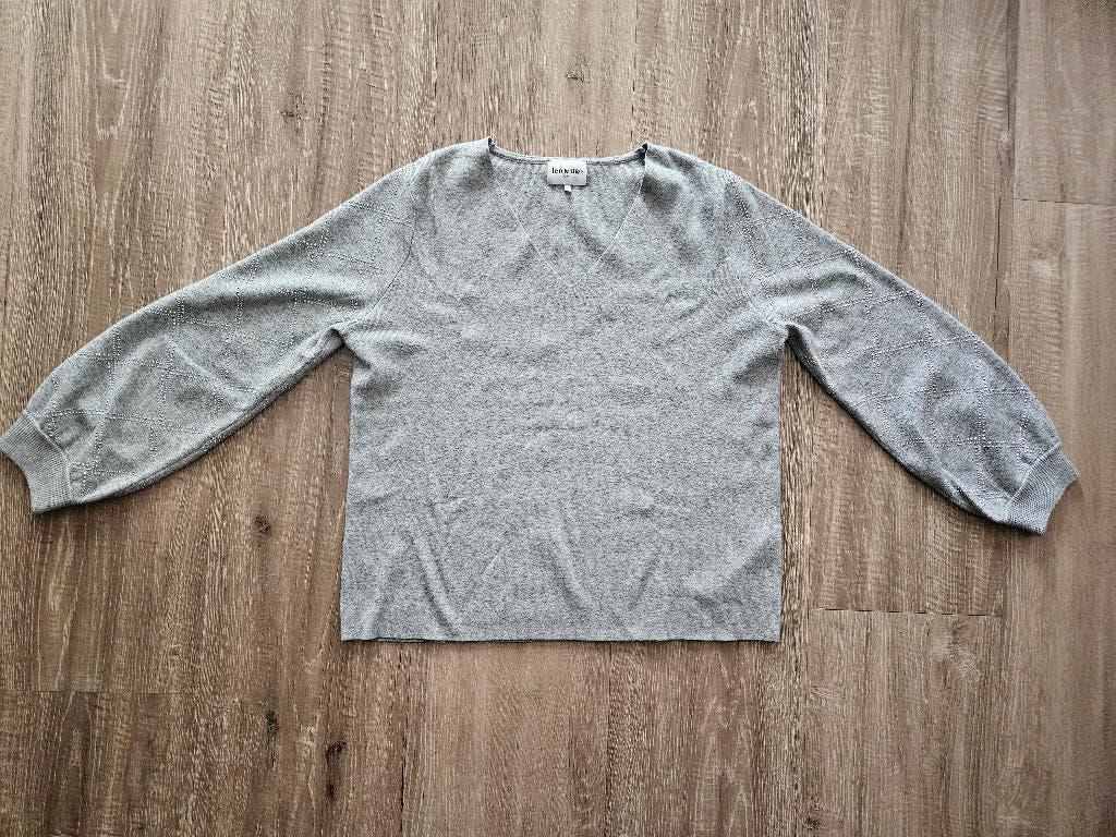 Trui grijs met steentjes op de mouwen 42/44 Leo en Ugo zgan, Maat 42/44 (L), Ophalen of Verzenden, Zo goed als nieuw, Grijs
