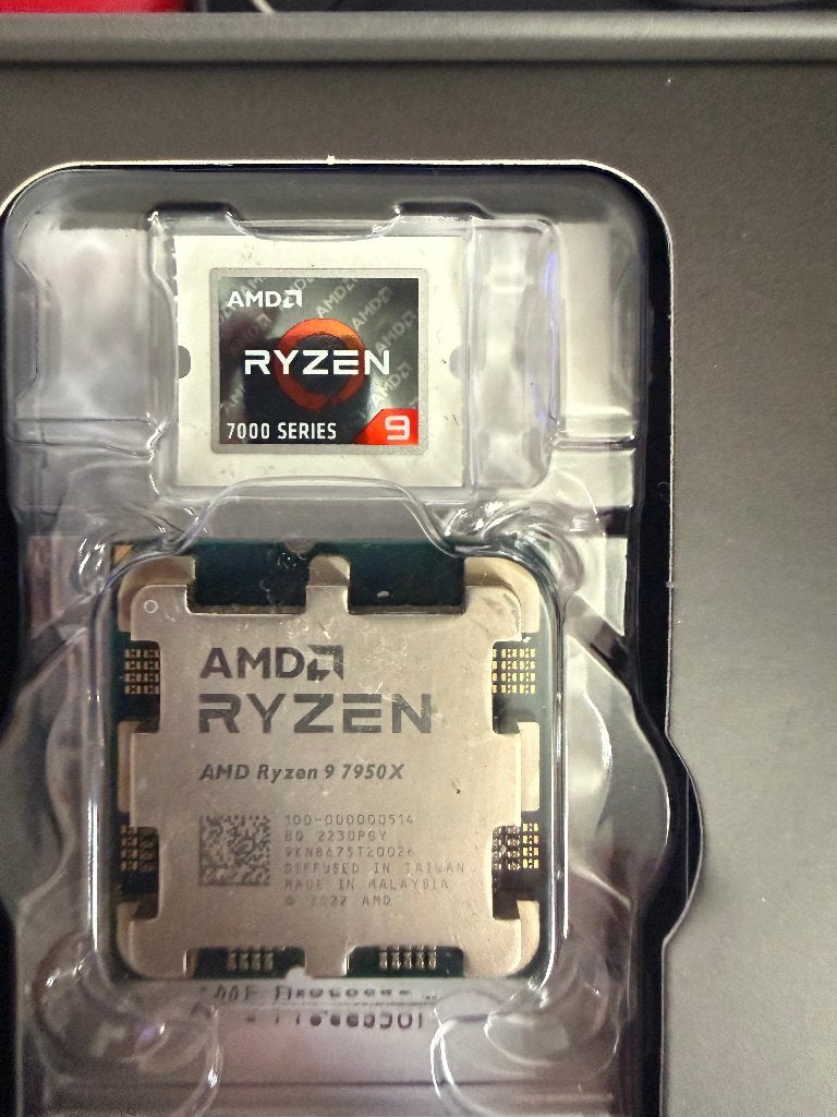 AMD Ryzen 9 7950X with a 16-core processor and 32 threads., Ophalen of Verzenden, Zo goed als nieuw, AMD Ryzen 9, 16-core