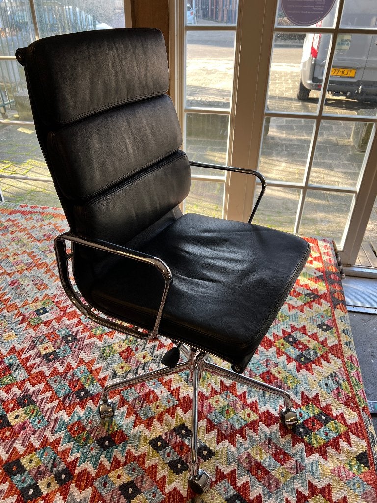 Vitra Eames Soft Pad EA 219 EA219, Ophalen, Gebruikt, Wit