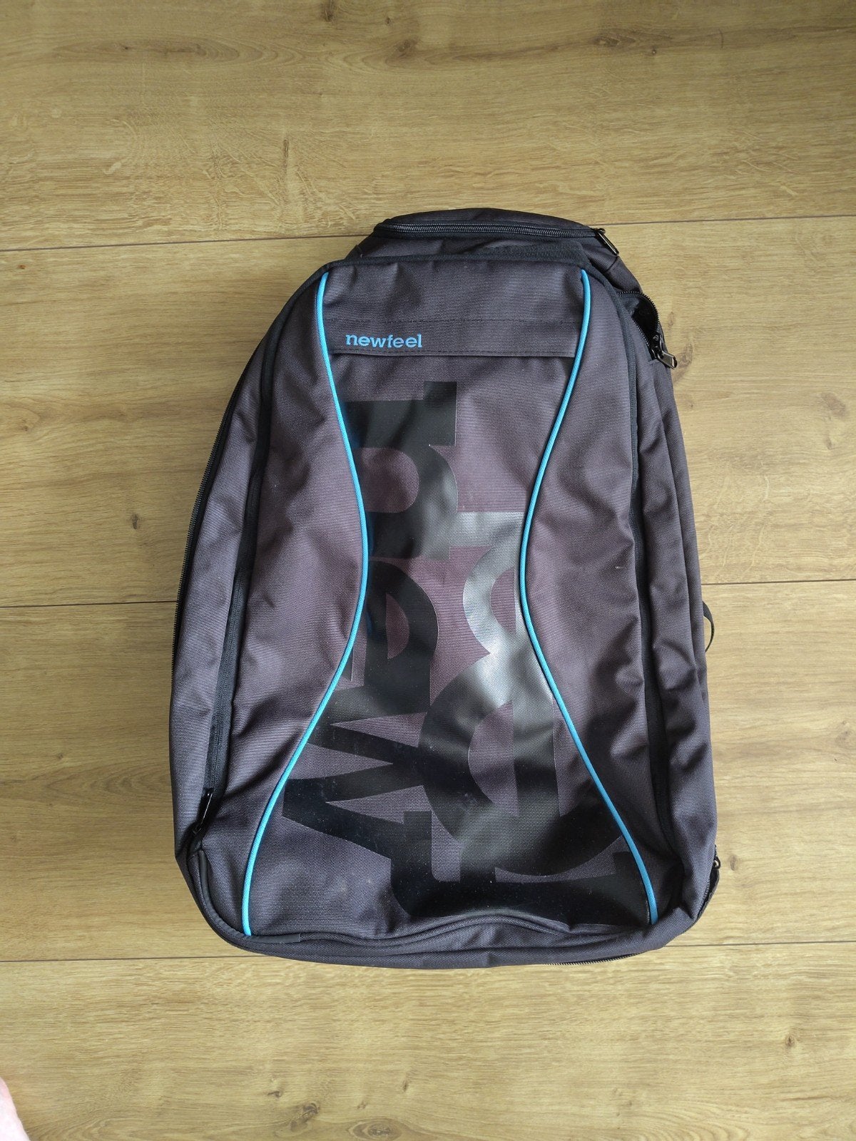 Newfeel Koffer/Rugzak - Handbagage, Ophalen, 20 tot 30 cm, Zwart, Zo goed als nieuw