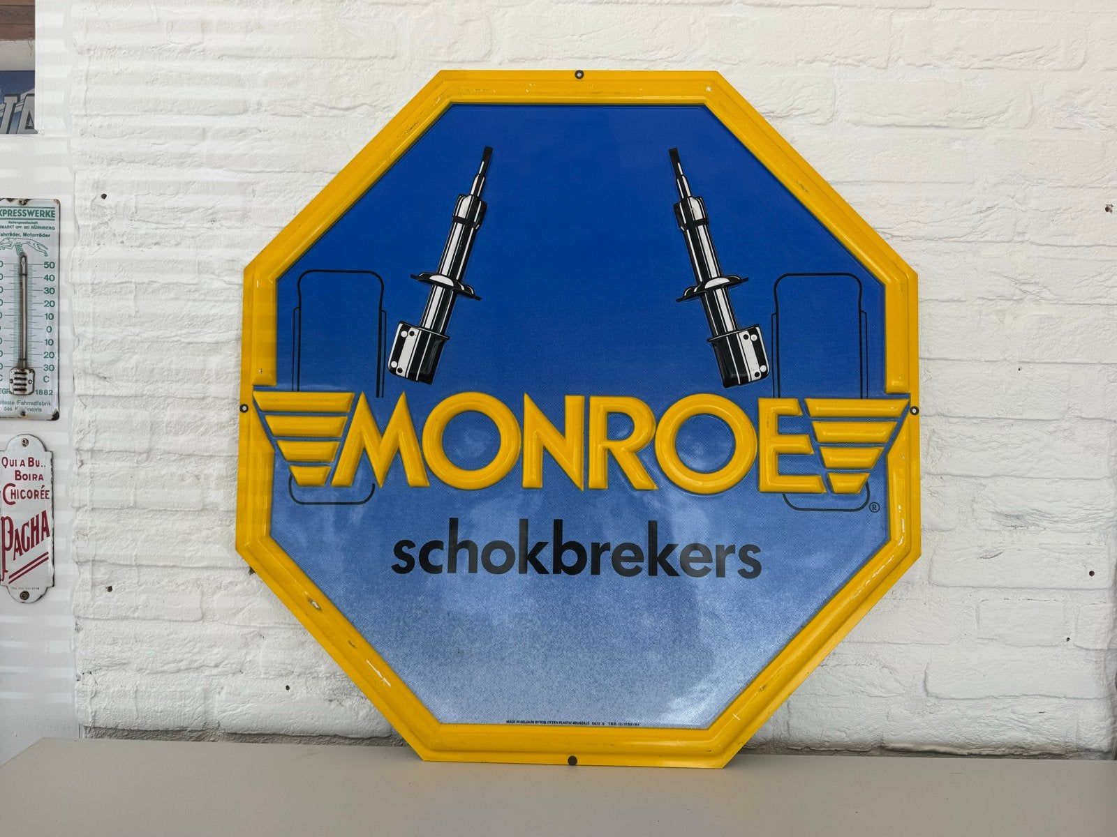 Vintage Monroe Schokbrekers Reclamebord - Made in Belgium, Ophalen, Reclamebord, Gebruikt, .