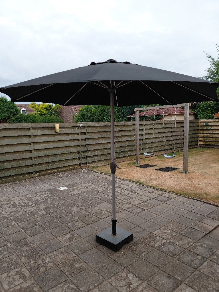 Parasol met voet, Ophalen, 2 tot 3 meter, Zo goed als nieuw, Parasolvoet