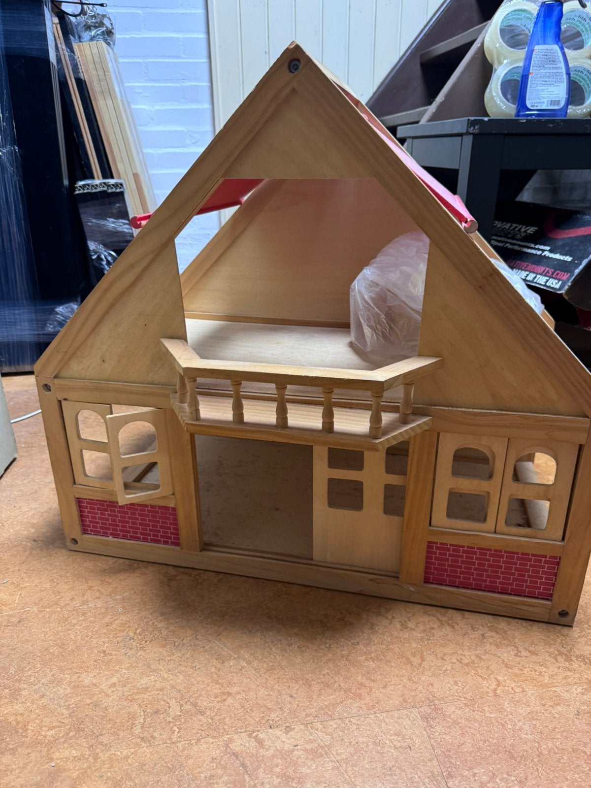 Houten poppenhuis met meubeltjes, Ophalen, Gebruikt, Poppenhuis