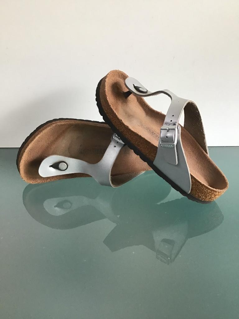 Birkenstock zilver 39 slippers Gizeh | Gratis verzenden, Slippers, Overige kleuren, Verzenden, Zo goed als nieuw