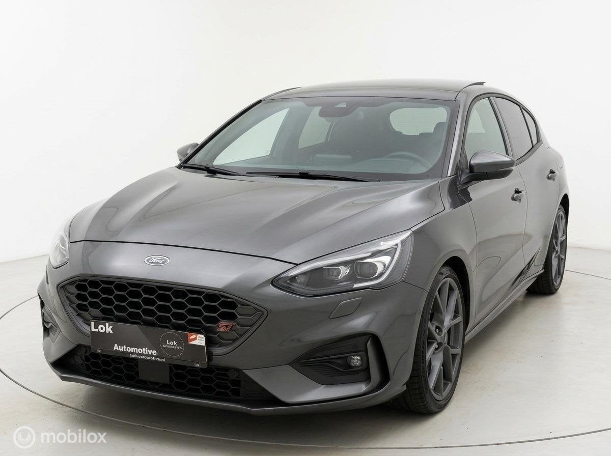 Ford Focus 2.3 EcoBoost ST-3 PANO|B&O|KEYLESS|CAMERA|280PK|, Auto's, 1408 kg, Gebruikt, Zwart, 4 cilinders