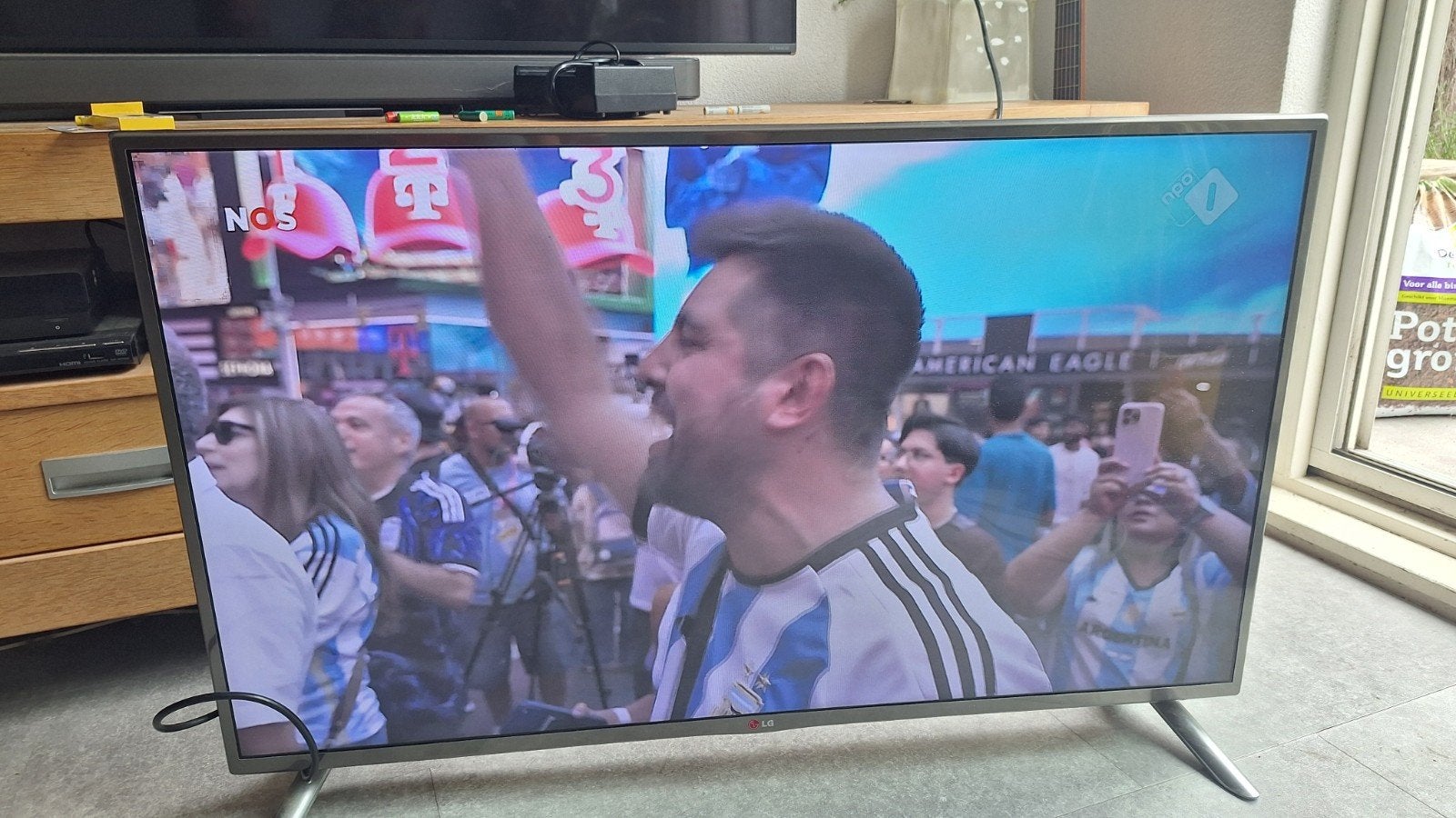 LG 42LB562V, Audio, Tv en Foto, Televisies, Ophalen, 50 Hz, Zo goed als nieuw, Samsung