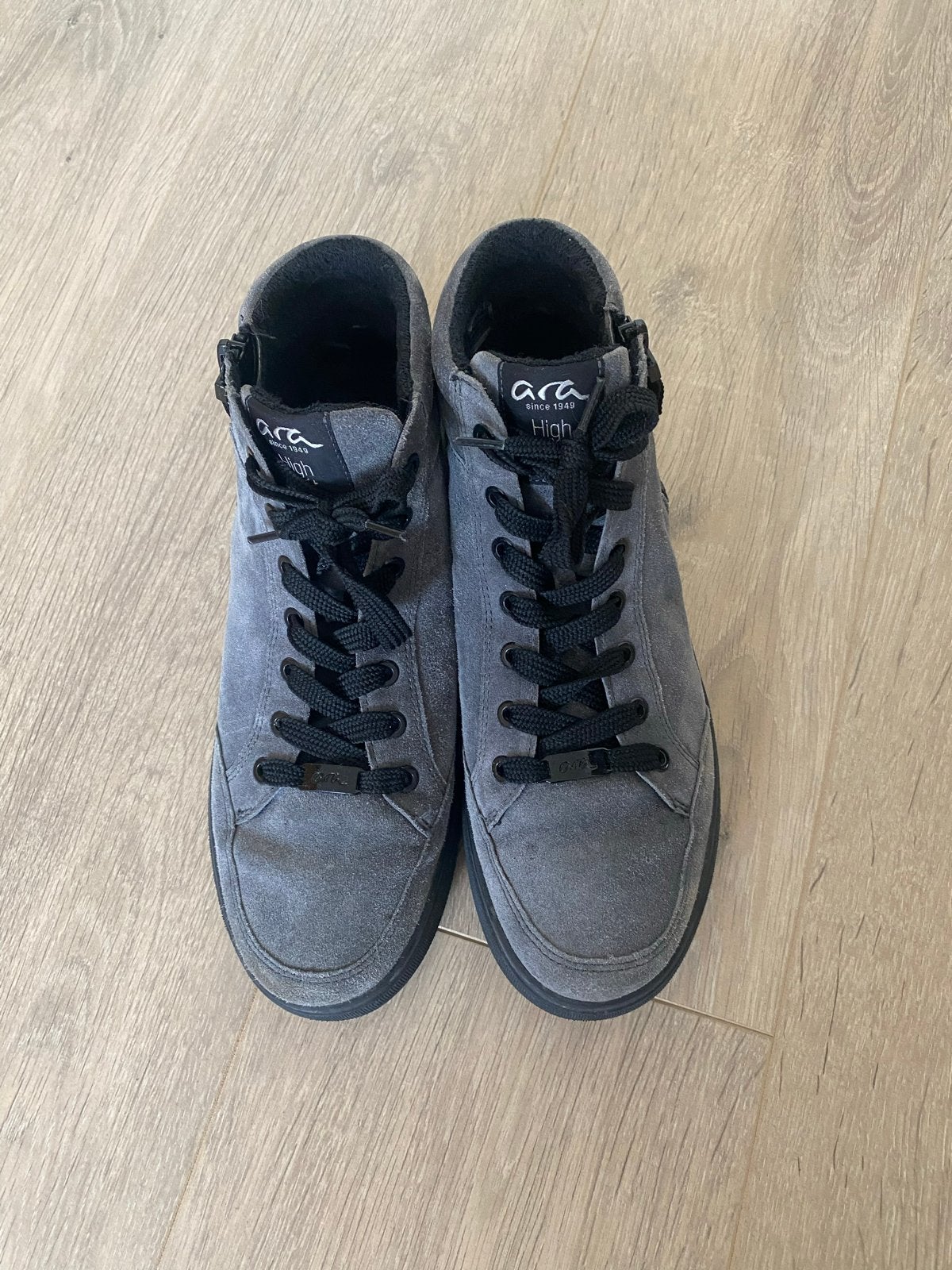 Ara schoenen maat 7 - Comfortabele grijze sneakers, Kleding | Dames, Ophalen of Verzenden, Gedragen, Grijs, Sneakers of Gympen