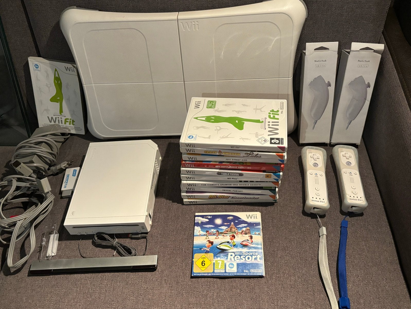 Zeer complete Nintendo Wii met balance board en 11 games, Spelcomputers en Games, Spelcomputers | Nintendo Wii, Ophalen of Verzenden