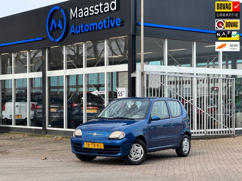 Fiat 600 1.1 Young zuinig en goedkoop rijden, Voorwielaandrijving, Blauw, Origineel Nederlands, Handgeschakeld