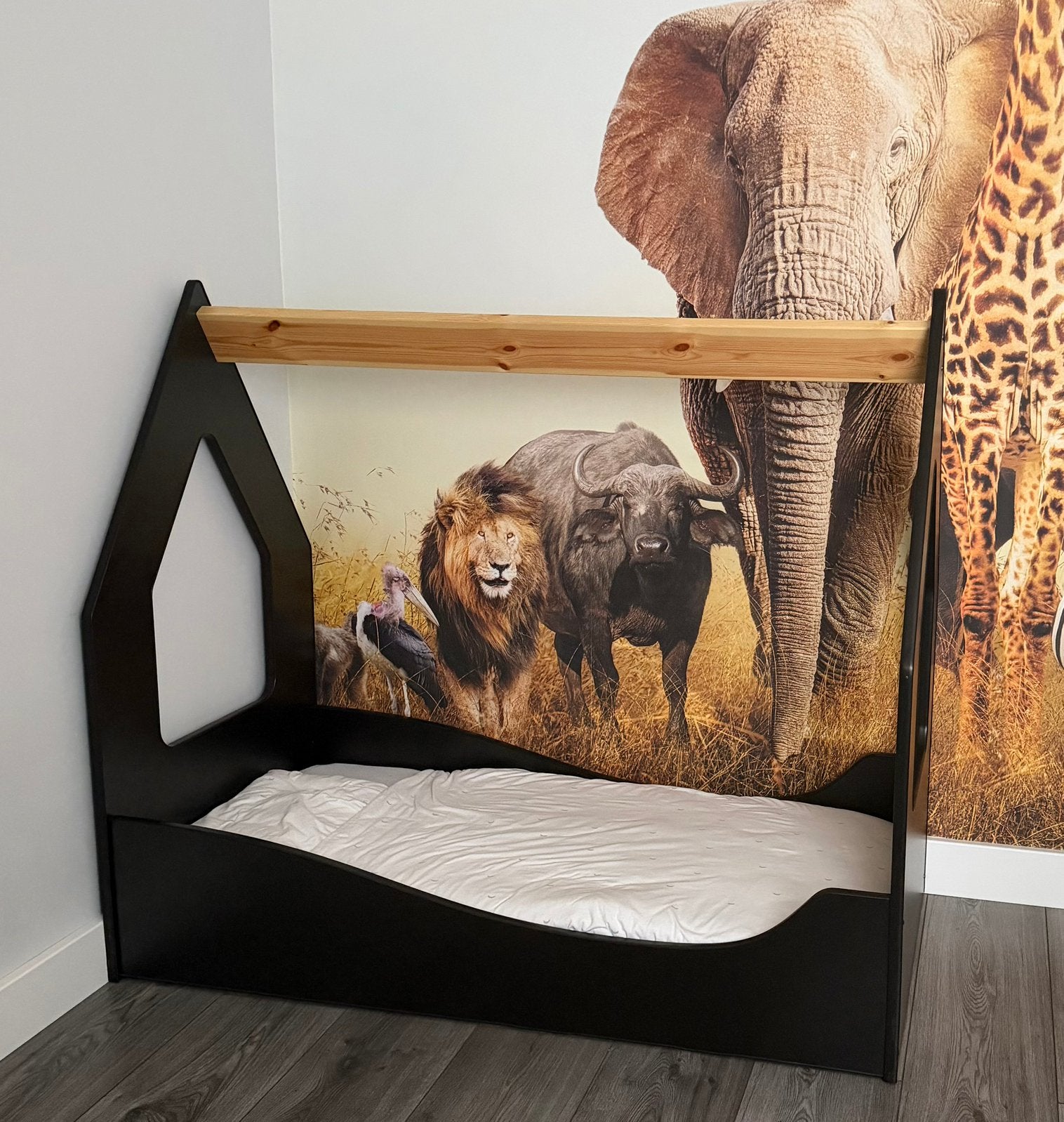 Peuterbed zwart huisje 70x140cm, Kinderen en Baby's, Ophalen, 70 tot 85 cm, 140 tot 160 cm, Zo goed als nieuw