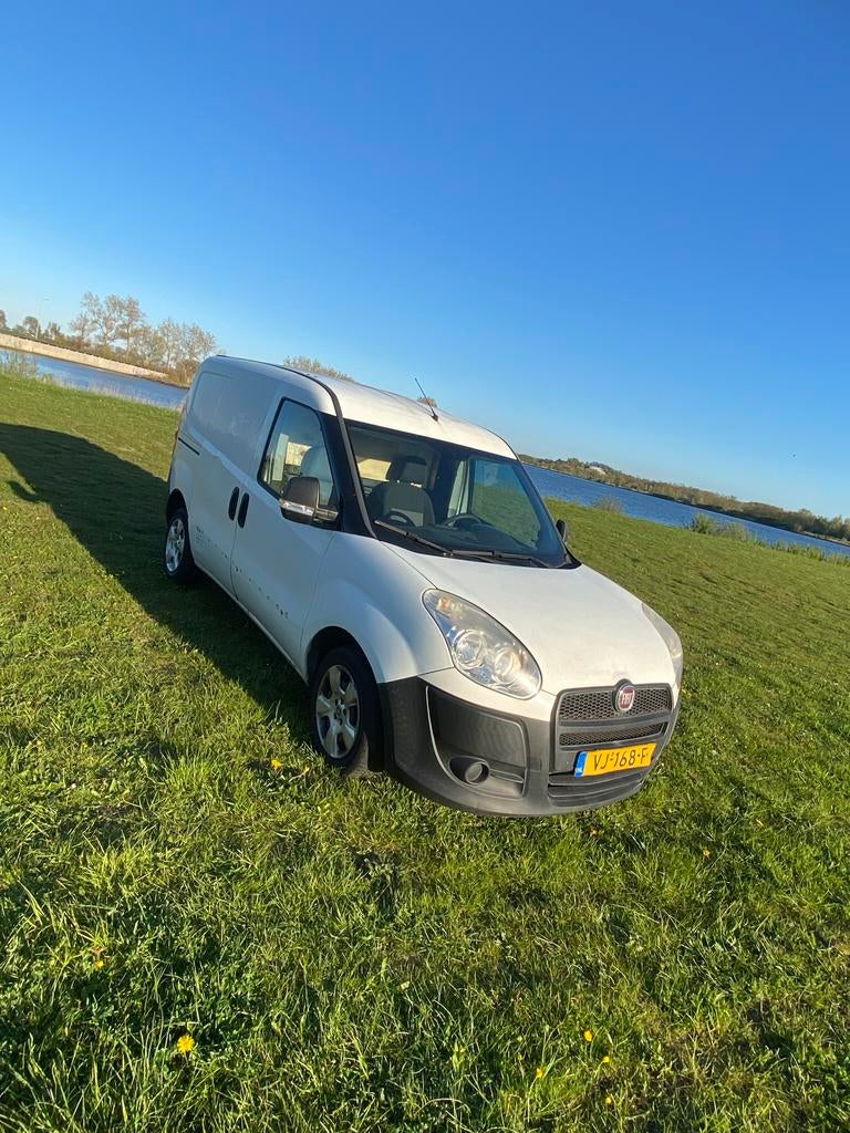 Fiat Doblo C 1.2 2014, Auto's, Bestelauto's, Euro 5, Zwart, 4 cilinders, Wit