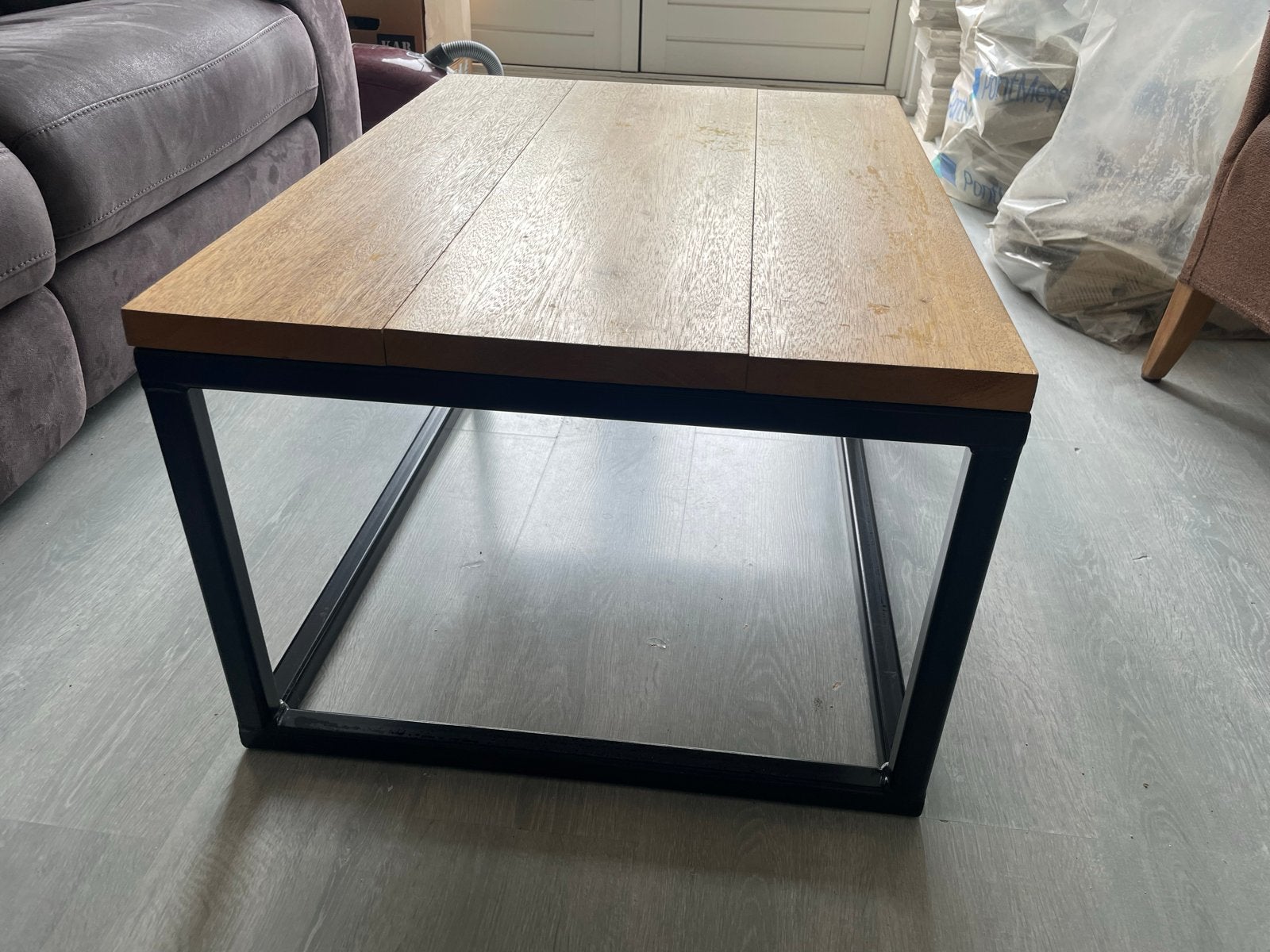 Salontafel met houten blad en metalen frame, Ophalen, Gebruikt, 50 tot 100 cm, Overige houtsoorten