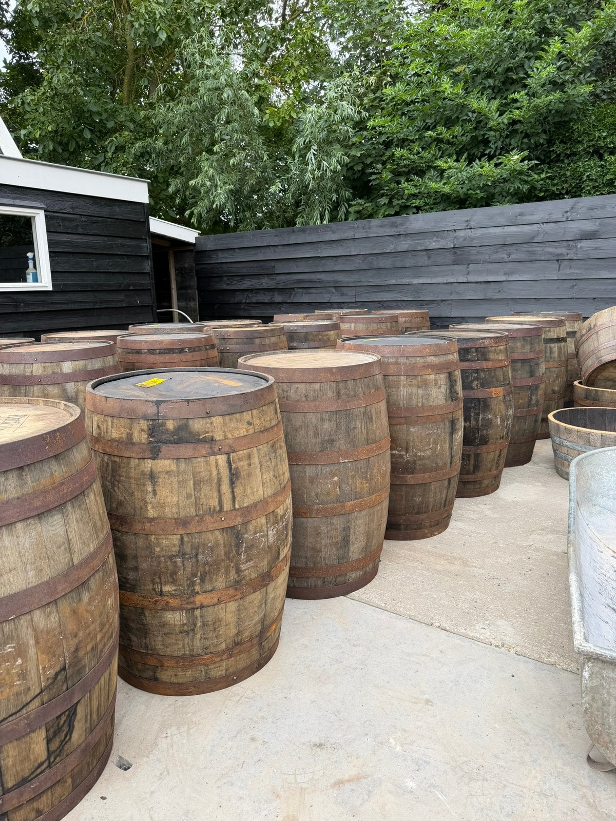 Goedkoopste in NL Wijnvat | Regenton | Whiskyvat | Eiken ton, Tuin en Terras, Regentonnen, 150 liter of meer, Ophalen, Hout, Met pomp