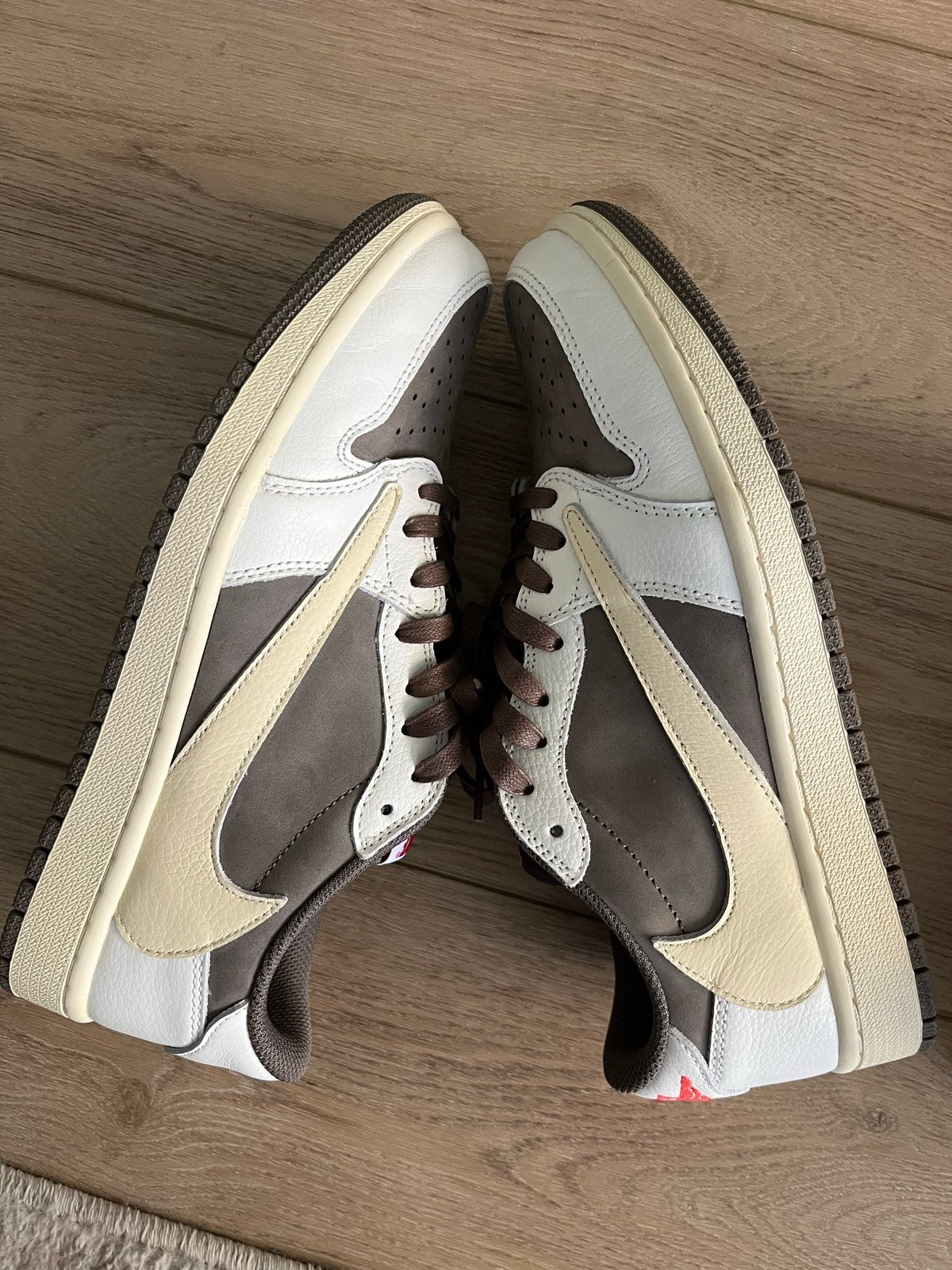 Nike Air Jordan 1 Low Travis Scott reverse Mocha, Verzenden, Nieuw, Bruin, Sneakers of Gympen
