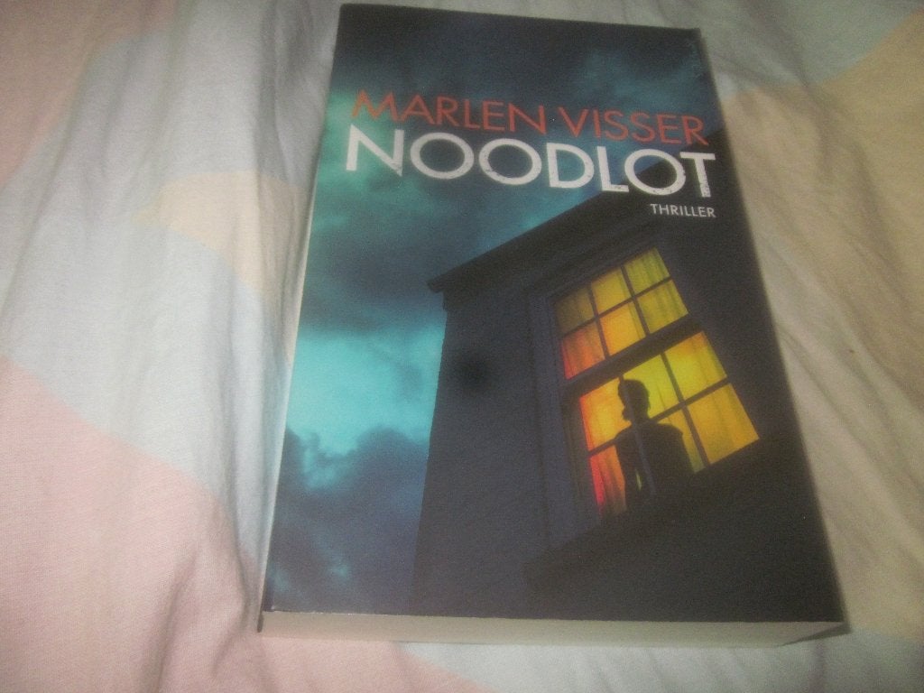 Noodlot : thriller Marlen Visser zgan, Marlen Visser, Ophalen of Verzenden, Zo goed als nieuw, Nederland