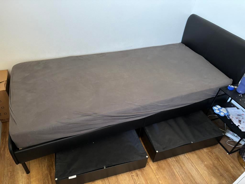 Gratis 1 persoonsbed(90x200cm) incl lattenbodem, matras, Huis en Inrichting, Slaapkamer | Bedden, Ophalen, Overige materialen