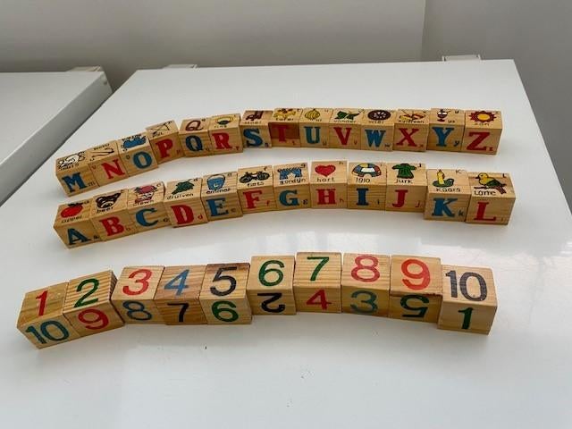 houten blokken met cijfers en letters, Ophalen, Gebruikt