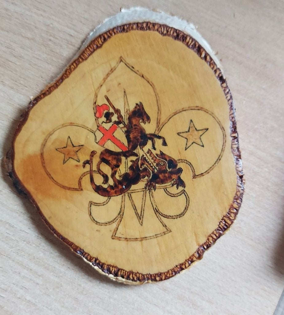 Handgemaakt houten wandplankje Scouting St. Joris, Ophalen of Verzenden, Nieuw, Overige typen