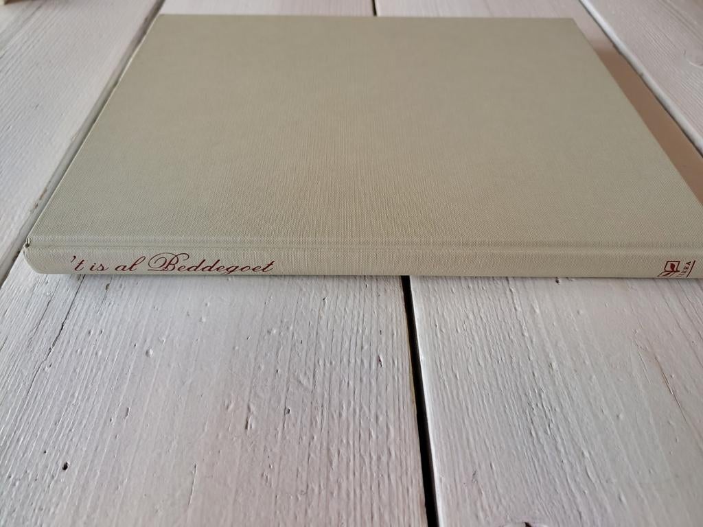 't is al Beddegoet - Nederlandse antieke quilts 1650-1900, An Moonen, Ophalen of Verzenden, Zo goed als nieuw, Overige onderwerpen