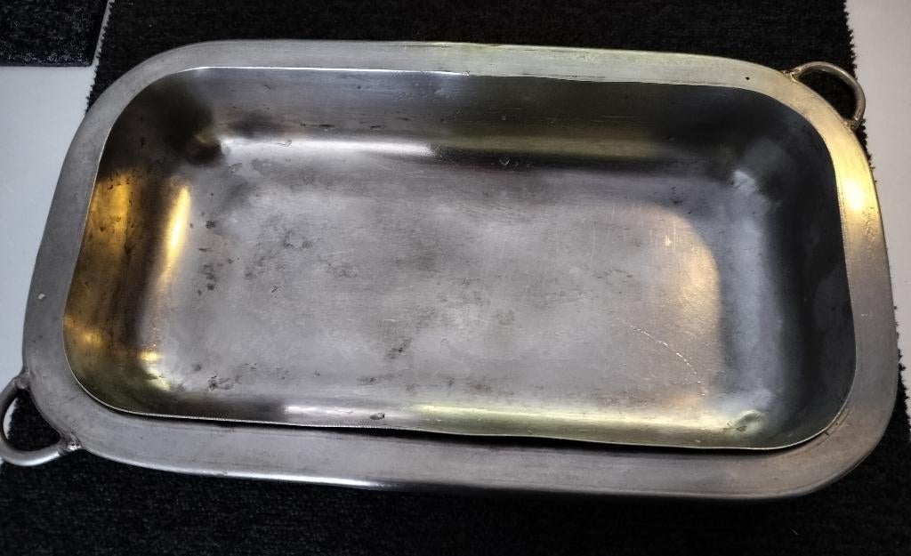 RVS braadslede en een RVS melkmaat 1/2 ltr, Ophalen, Gebruikt, Rvs, Overige typen